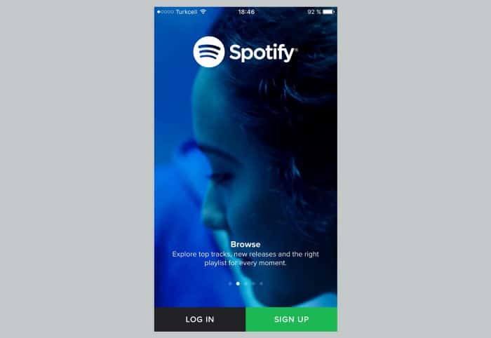 Spotify start screen with options to log in or sign up.